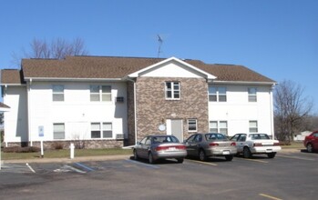 Black Creek Apartments in Owen, WI - Foto de edificio - Building Photo