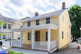 19 N Ferris St in Irvington, NY - Building Photo - Building Photo