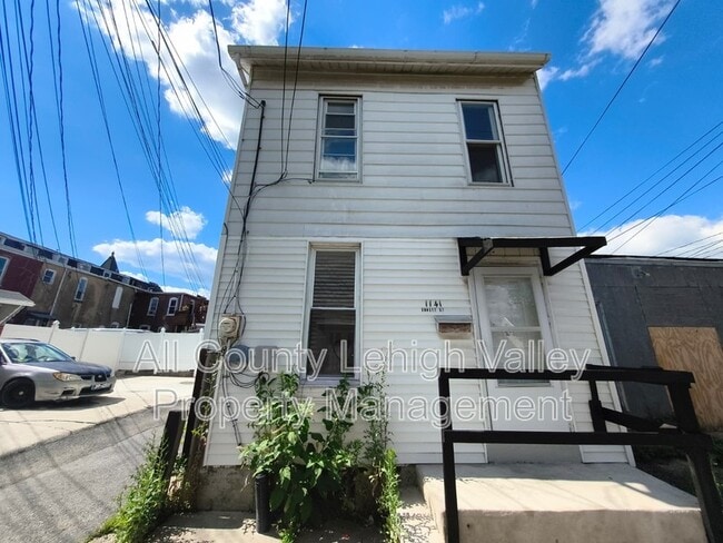 property at 1141 Emmett St