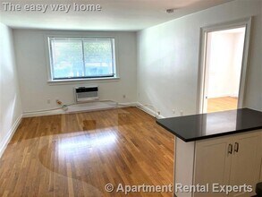 134 Summer St, Unit #17 in Malden, MA - Building Photo - Building Photo