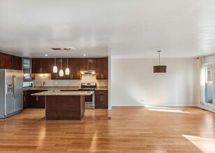 527 Winston Ln in Deerfield, IL - Building Photo - Building Photo