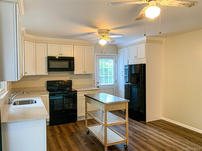 7 Senior Ave in Mahopac, NY - Building Photo - Building Photo