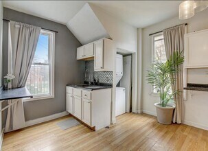 2034 W Warren Blvd in Chicago, IL - Building Photo - Building Photo