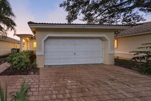 130 Prestige Dr in Royal Palm Beach, FL - Building Photo