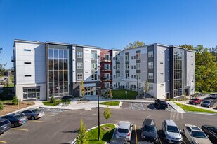 Red Cedar Flats in East Lansing, MI - Building Photo