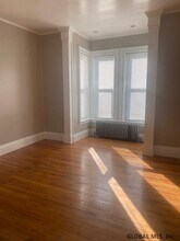 90 Catherine St-Unit -1 in Saratoga Springs, NY - Building Photo - Building Photo