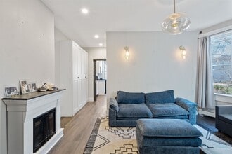 18 Charles St in Jersey City, NJ - Building Photo - Building Photo