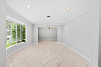 5322 Rutherglenn Dr in Houston, TX - Building Photo - Building Photo