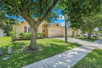 7720 Hidden Cypress Dr in Orlando, FL - Building Photo - Building Photo
