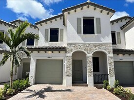 24462 SW 119th Pl in Princeton, FL - Building Photo