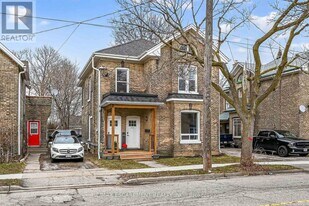 238 Darling St in Brantford, ON - Building Photo