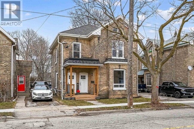 property at 238 Darling St