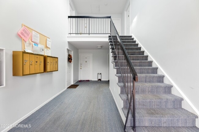 131 Beverly Hl Ter, Unit H in Woodbridge Township, NJ - Foto de edificio - Building Photo