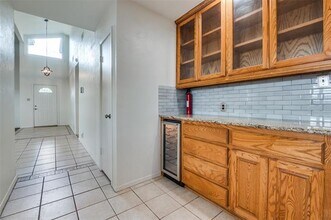 3812 Sugar Ridge Rd in Fort Worth, TX - Foto de edificio - Building Photo