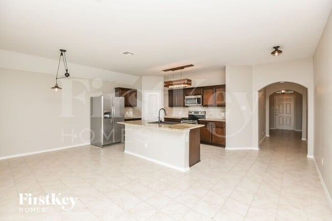 546 Clearlake Dr in Waxahachie, TX - Building Photo - Building Photo