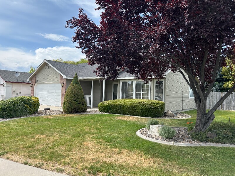 8120 E Brandts Creek Way in Nampa, ID - Building Photo