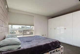 727 E Portland St, Unit 7 in Phoenix, AZ - Foto de edificio - Building Photo