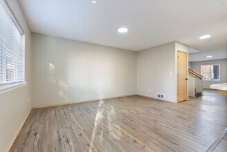 2807 SE 125th Ave in Portland, OR - Building Photo - Building Photo