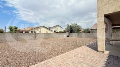 1036 E Magnum Rd in San Tan Valley, AZ - Building Photo - Building Photo