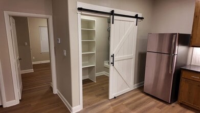 330 Compound Dr in Kilgore, TX - Building Photo - Building Photo