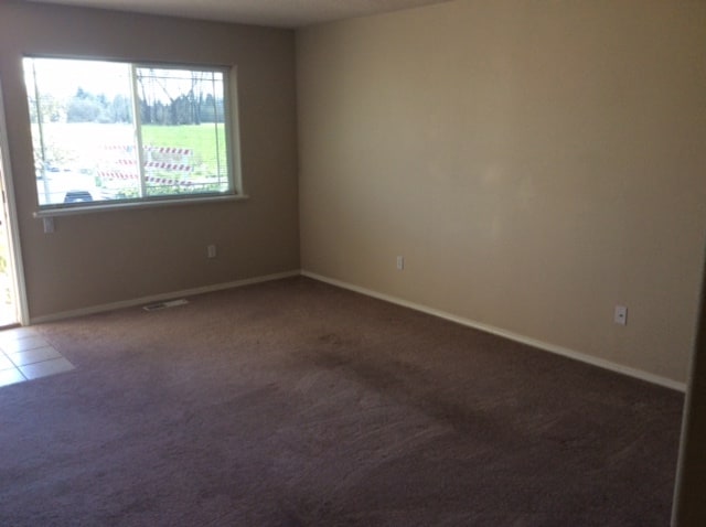 2285 NW McGarey Dr in McMinnville, OR - Building Photo - Building Photo