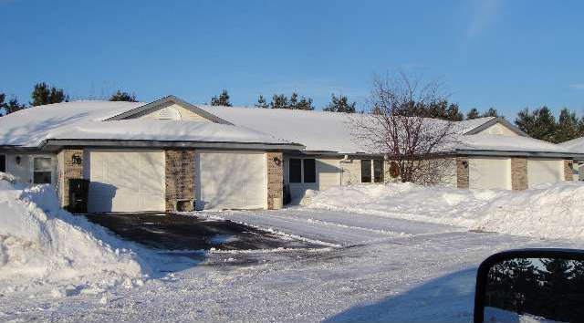 835 Highview Dr in New Richmond, WI - Building Photo - Building Photo