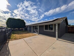 13208 W Tuckey Ln in Glendale, AZ - Building Photo - Building Photo