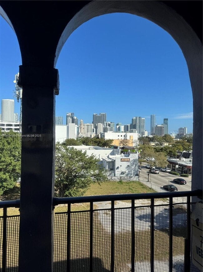 property at 777 SW 9th Ave