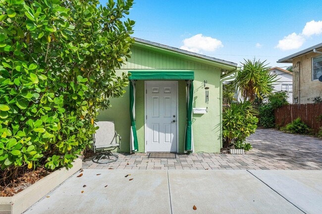 property at 519 29th St