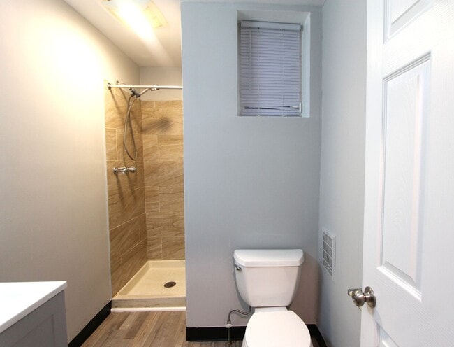 5028 Wayne Ave in Philadelphia, PA - Building Photo - Building Photo