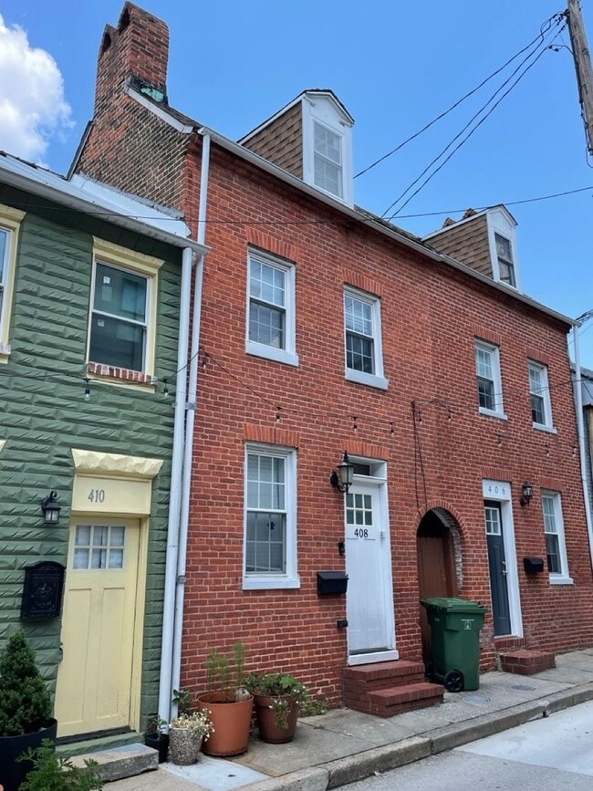 property at 406 S Durham St