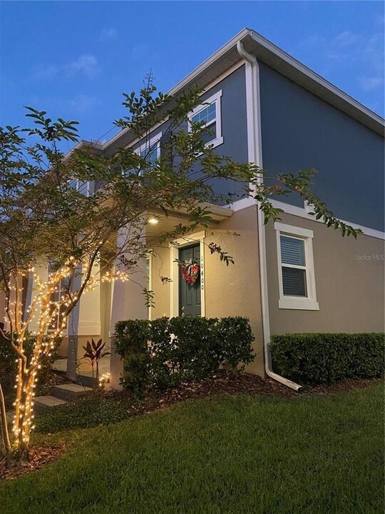10400 Spring Arbor Ln in Winter Garden, FL - Foto de edificio