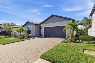 2261 Gabel Oak Dr in North Port, FL - Building Photo - Building Photo