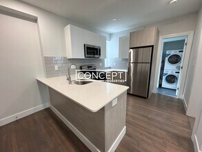 11 Peterborough St, Unit 23CP in Boston, MA - Foto de edificio - Building Photo