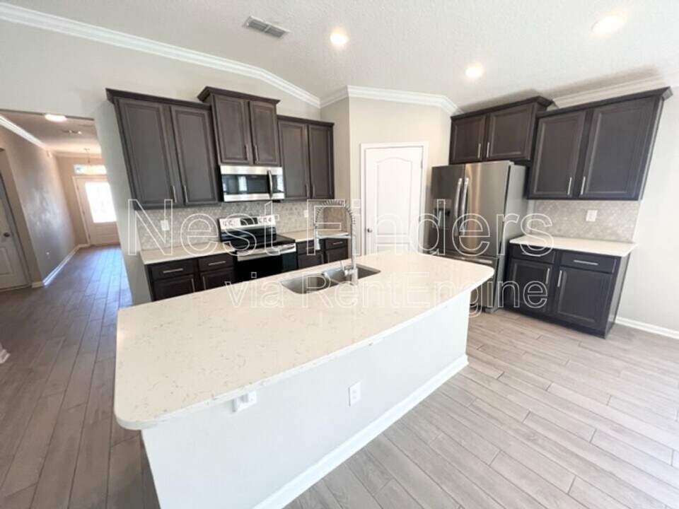 33 Pickett Dr in St. Augustine, FL - Building Photo