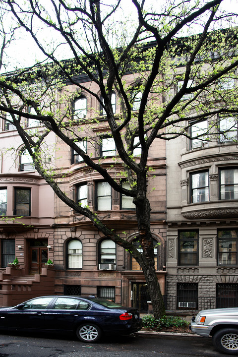 47 W 87th St in New York, NY - Foto de edificio