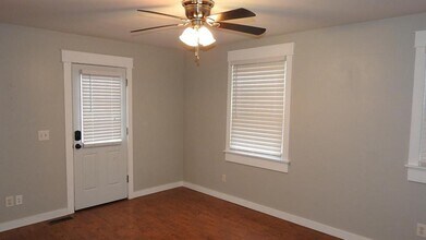 517 Holmes St in Kansas City, MO - Building Photo - Building Photo