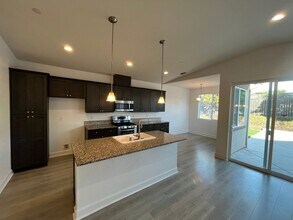 1037 Shultz Ln in Orcutt, CA - Building Photo - Building Photo