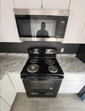 4339 E 68th St, Unit 502 in Tulsa, OK - Foto de edificio - Building Photo