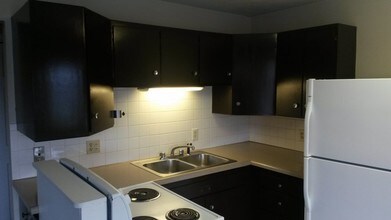 4951 S Center St in Murray, UT - Building Photo - Building Photo