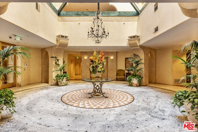 11500 San Vicente Blvd in Los Angeles, CA - Building Photo - Building Photo