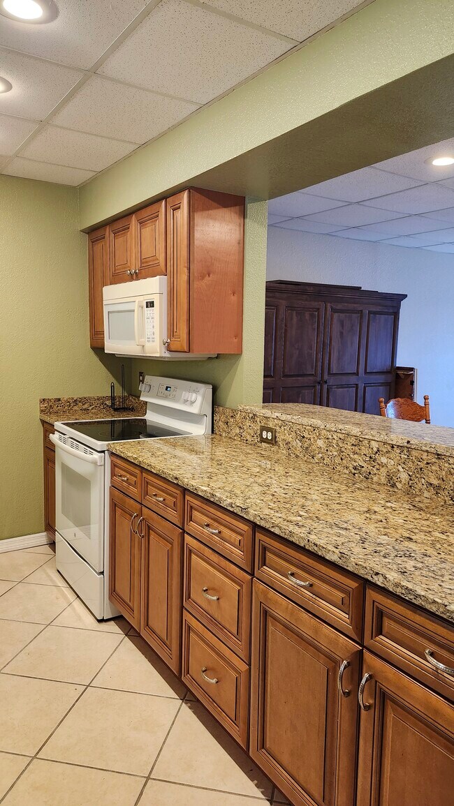 property at 3136 Harbor Blvd
