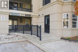 2035 Appleby Line in Burlington, ON - Building Photo - Building Photo