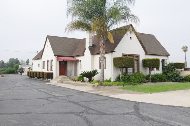 5611 W Mission Blvd in Ontario, CA - Building Photo - Building Photo