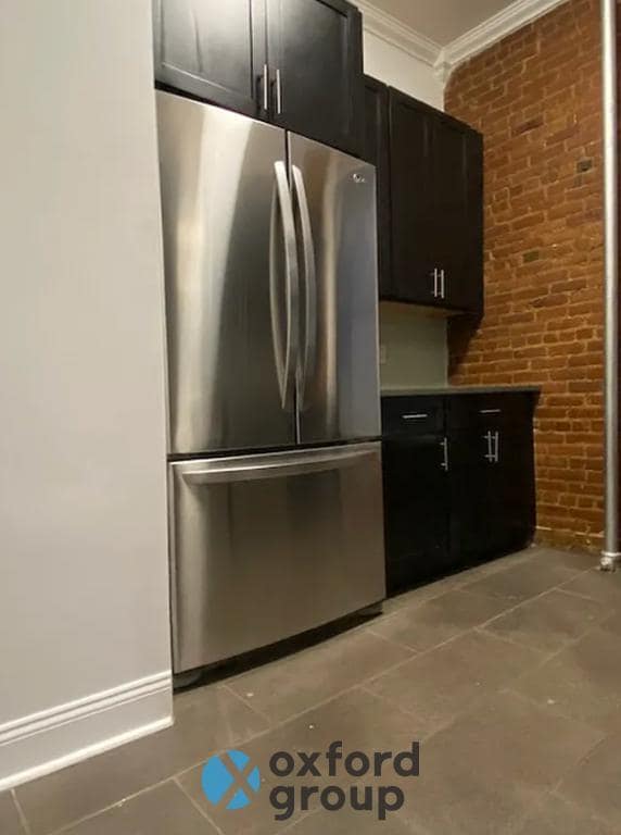 property at 214 E 18th St