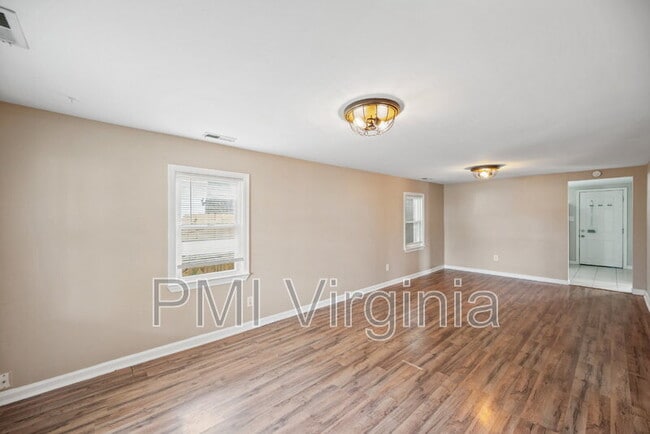 4217 Dunning Rd in Norfolk, VA - Building Photo - Building Photo