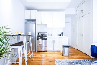 149 E 62nd St in New York, NY - Building Photo - Building Photo