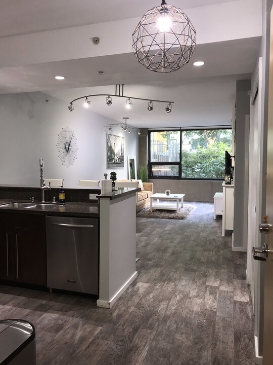 350 11th Ave in San Diego, CA - Building Photo