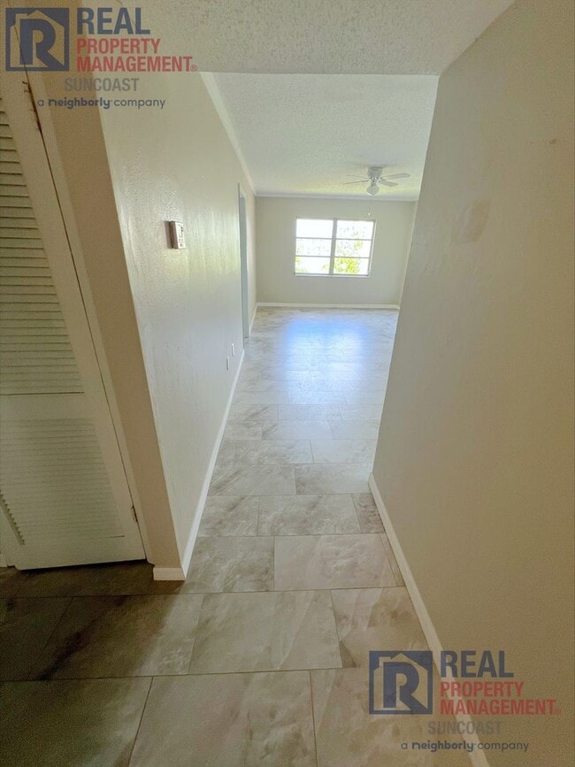 4109 Lake Bayshore Dr in Bradenton, FL - Building Photo - Building Photo