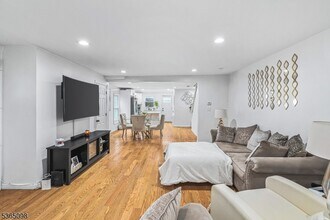 352 Seminary Ave in Rahway, NJ - Building Photo - Building Photo